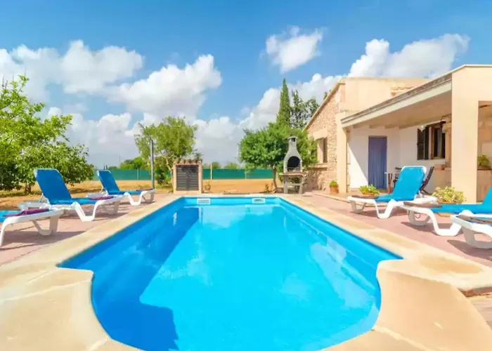 Villa With Private Pool In Campos